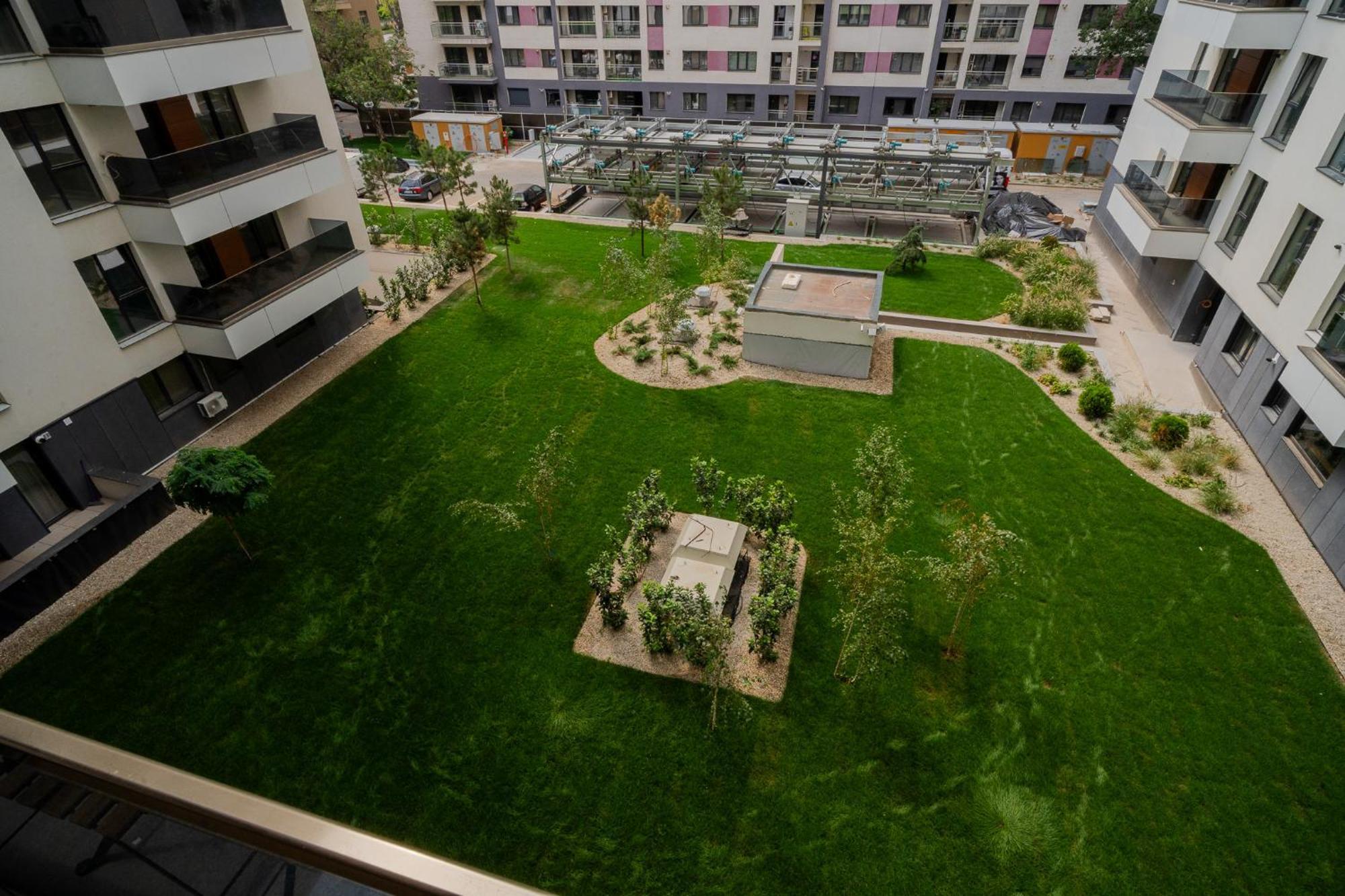 Amazing View Apartments - Iuliu Maniu & Politehnica Park Bucarest Esterno foto