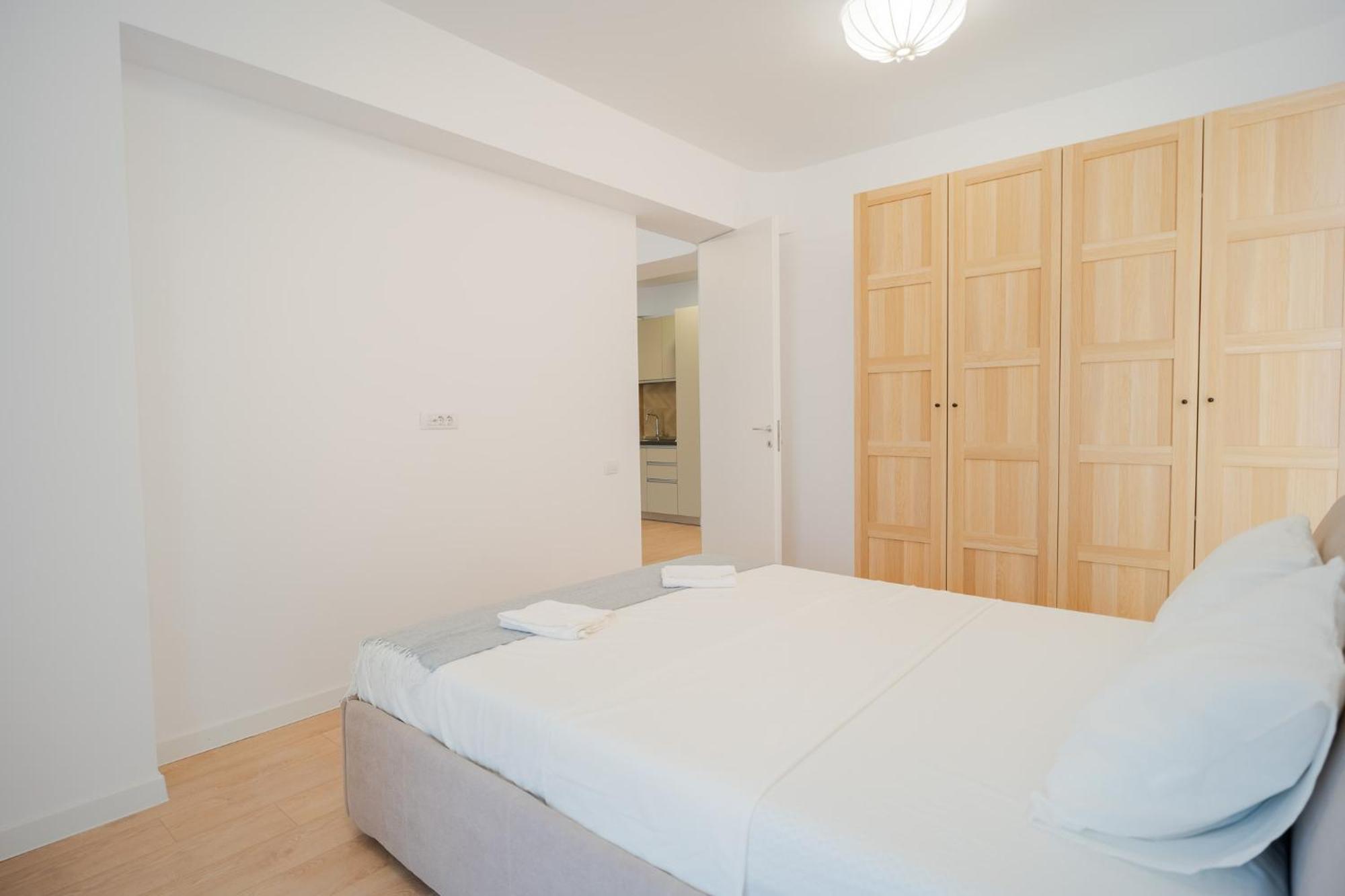 Amazing View Apartments - Iuliu Maniu & Politehnica Park Bucarest Esterno foto