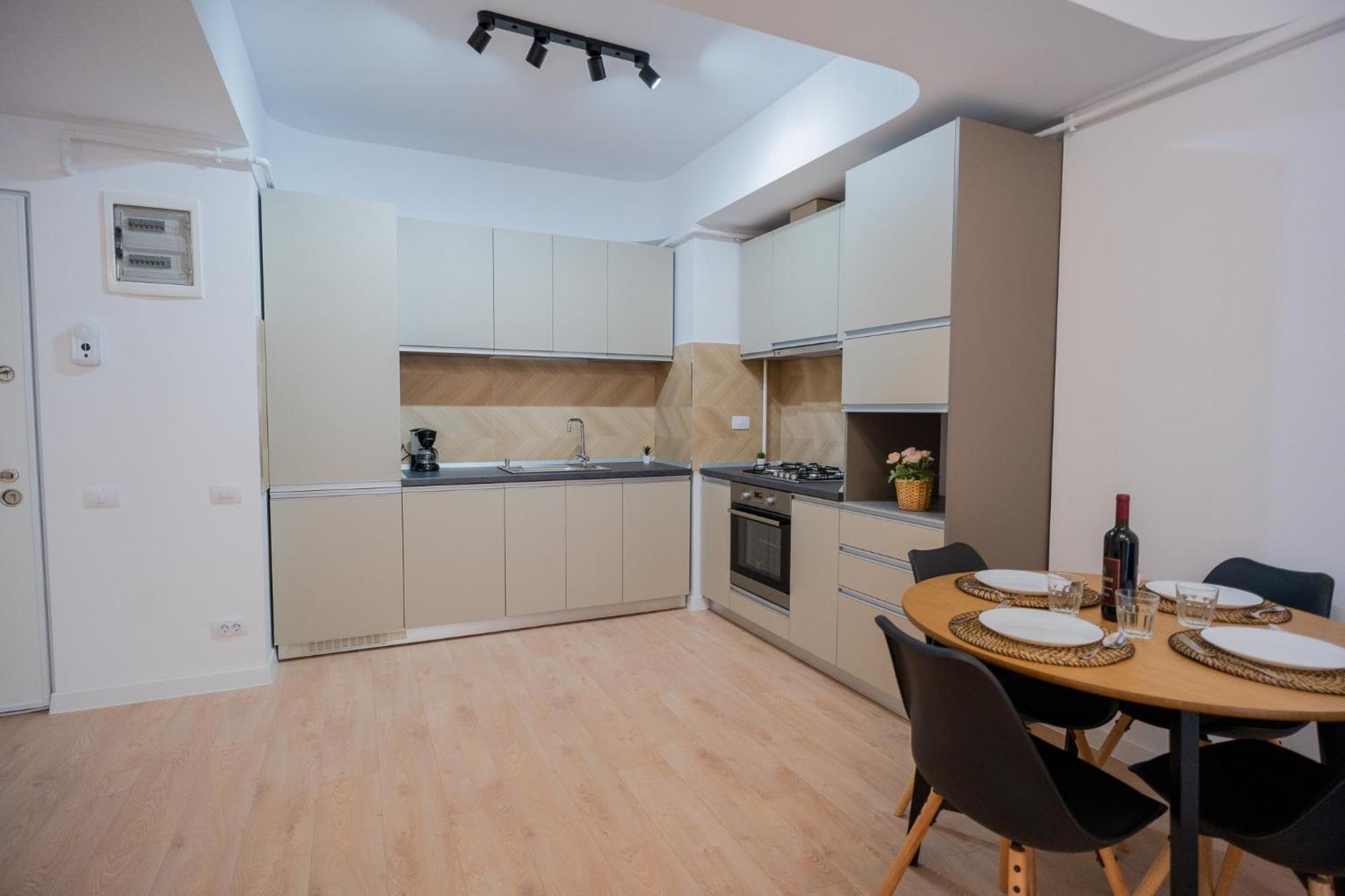 Amazing View Apartments - Iuliu Maniu & Politehnica Park Bucarest Esterno foto