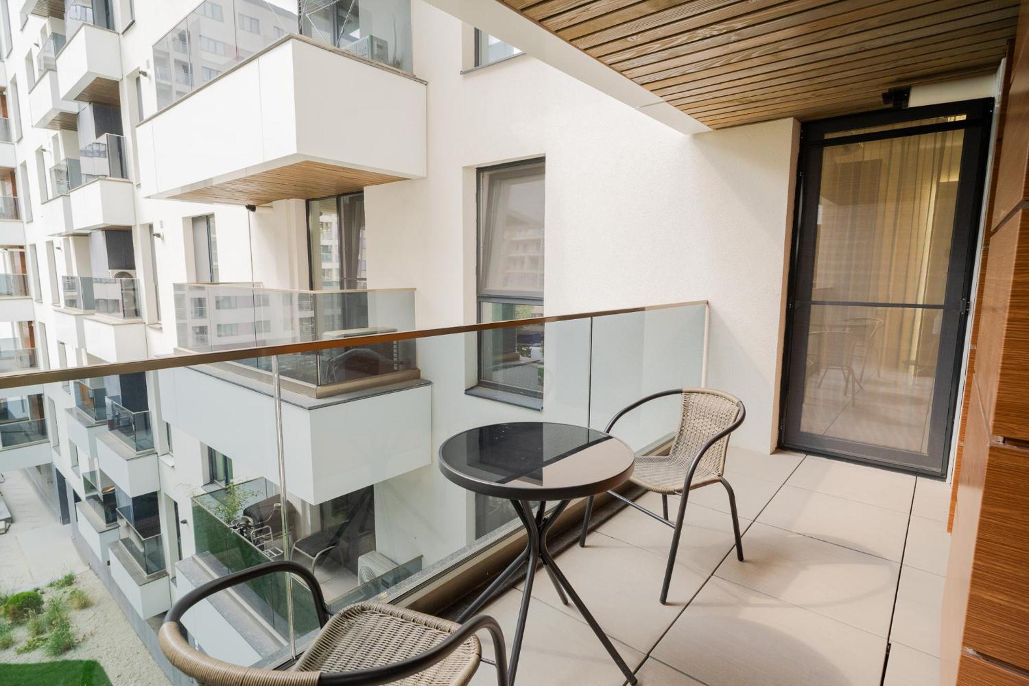 Amazing View Apartments - Iuliu Maniu & Politehnica Park Bucarest Esterno foto