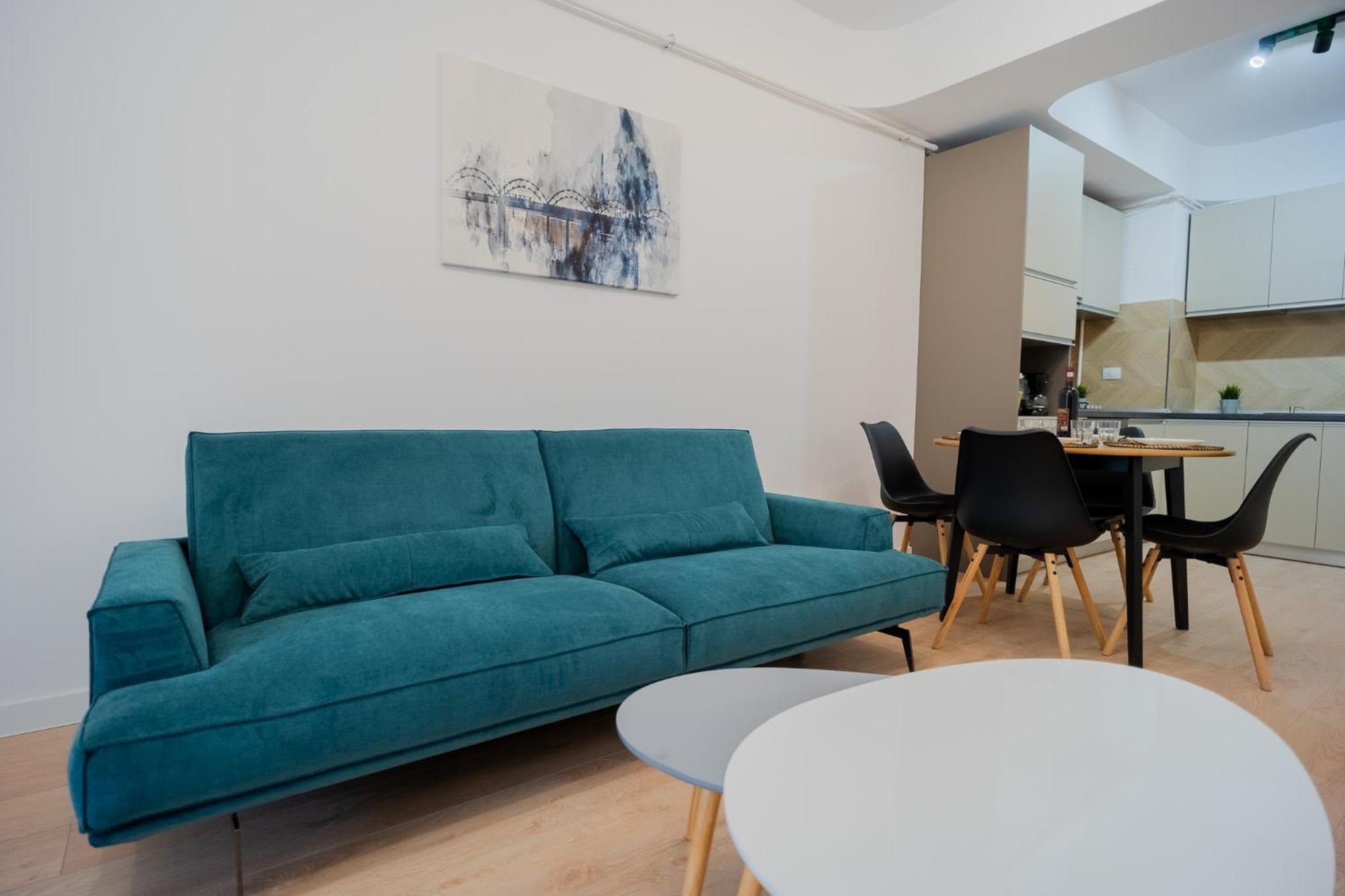 Amazing View Apartments - Iuliu Maniu & Politehnica Park Bucarest Esterno foto