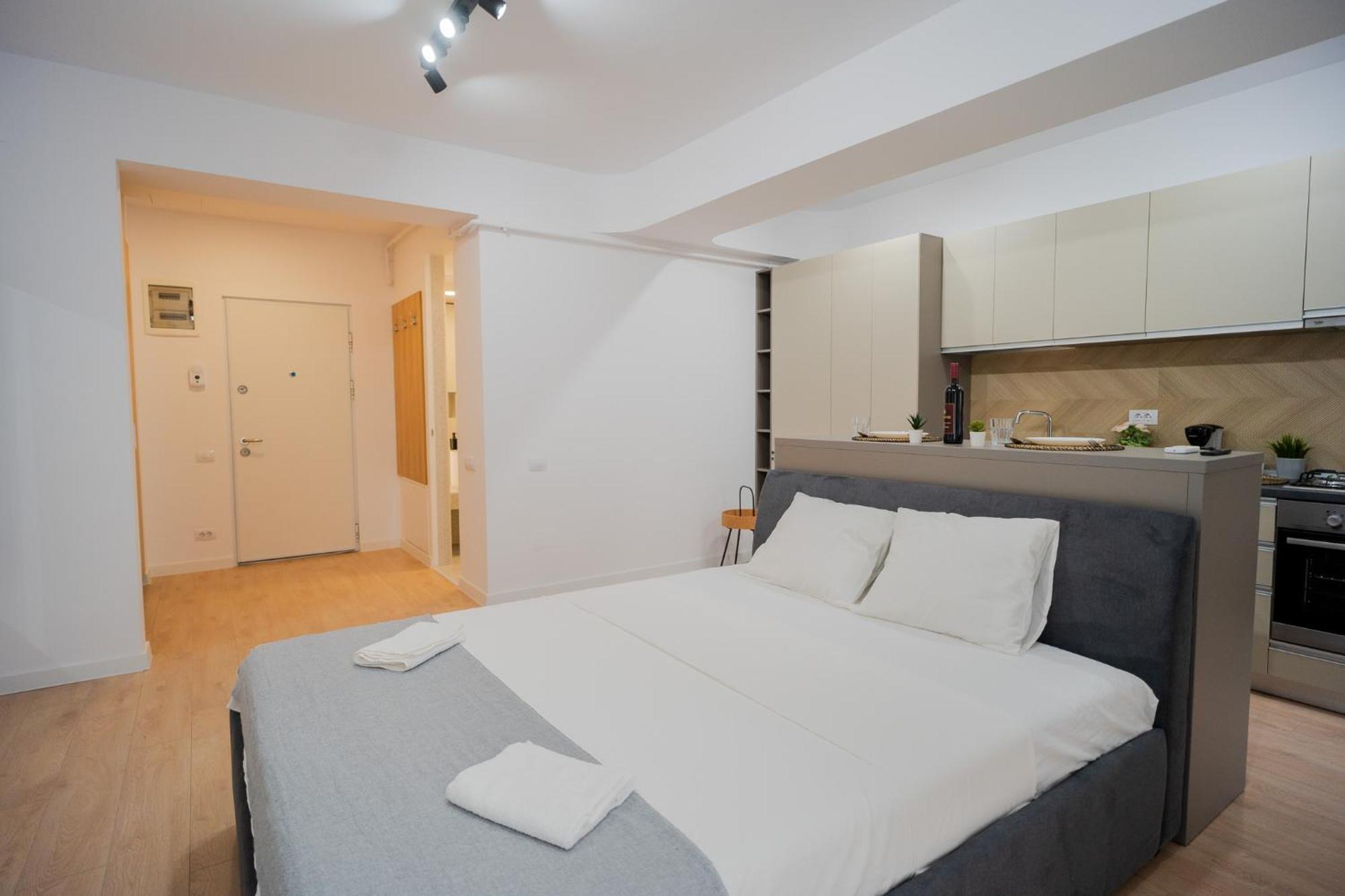 Amazing View Apartments - Iuliu Maniu & Politehnica Park Bucarest Esterno foto