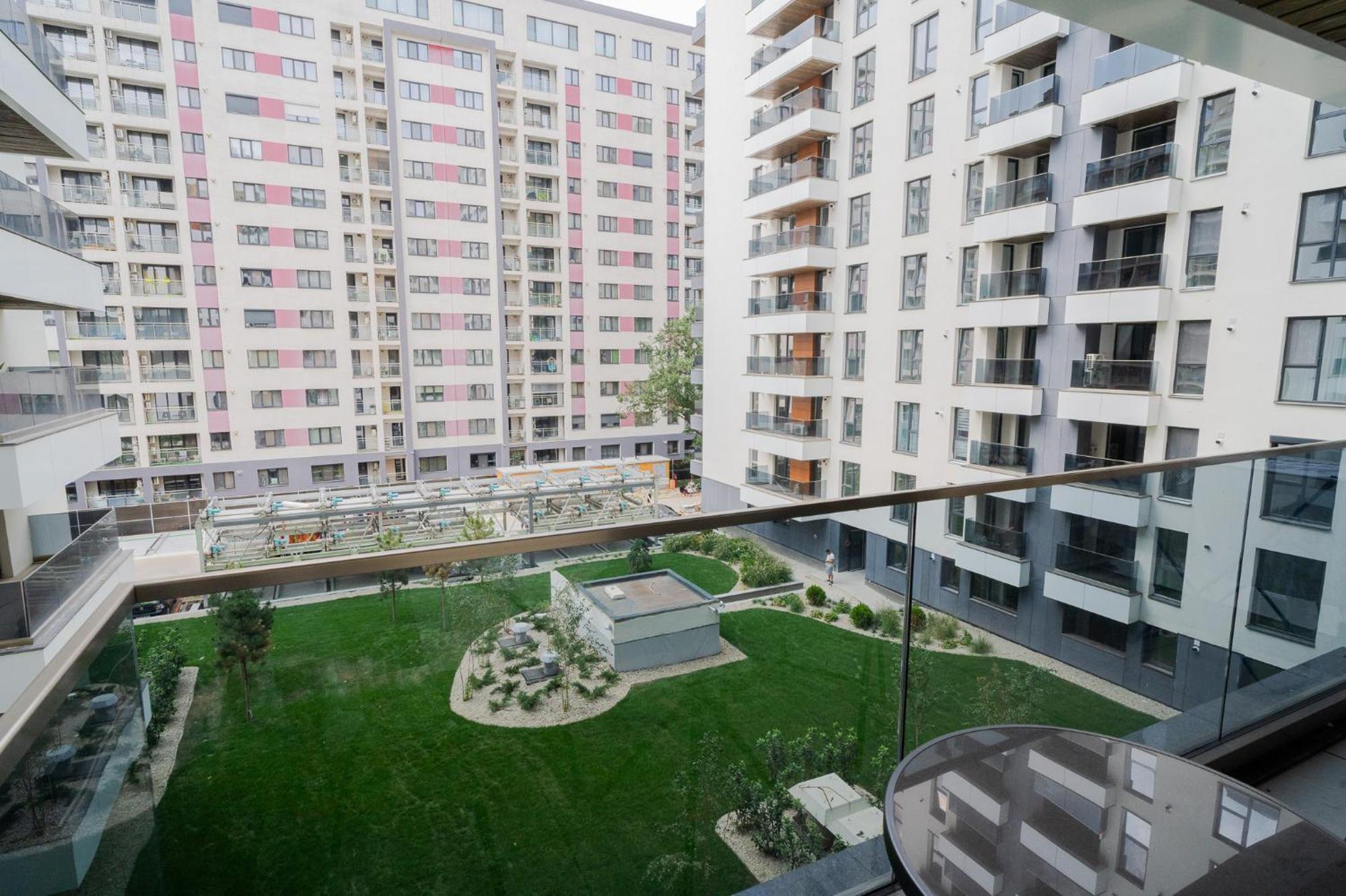 Amazing View Apartments - Iuliu Maniu & Politehnica Park Bucarest Esterno foto