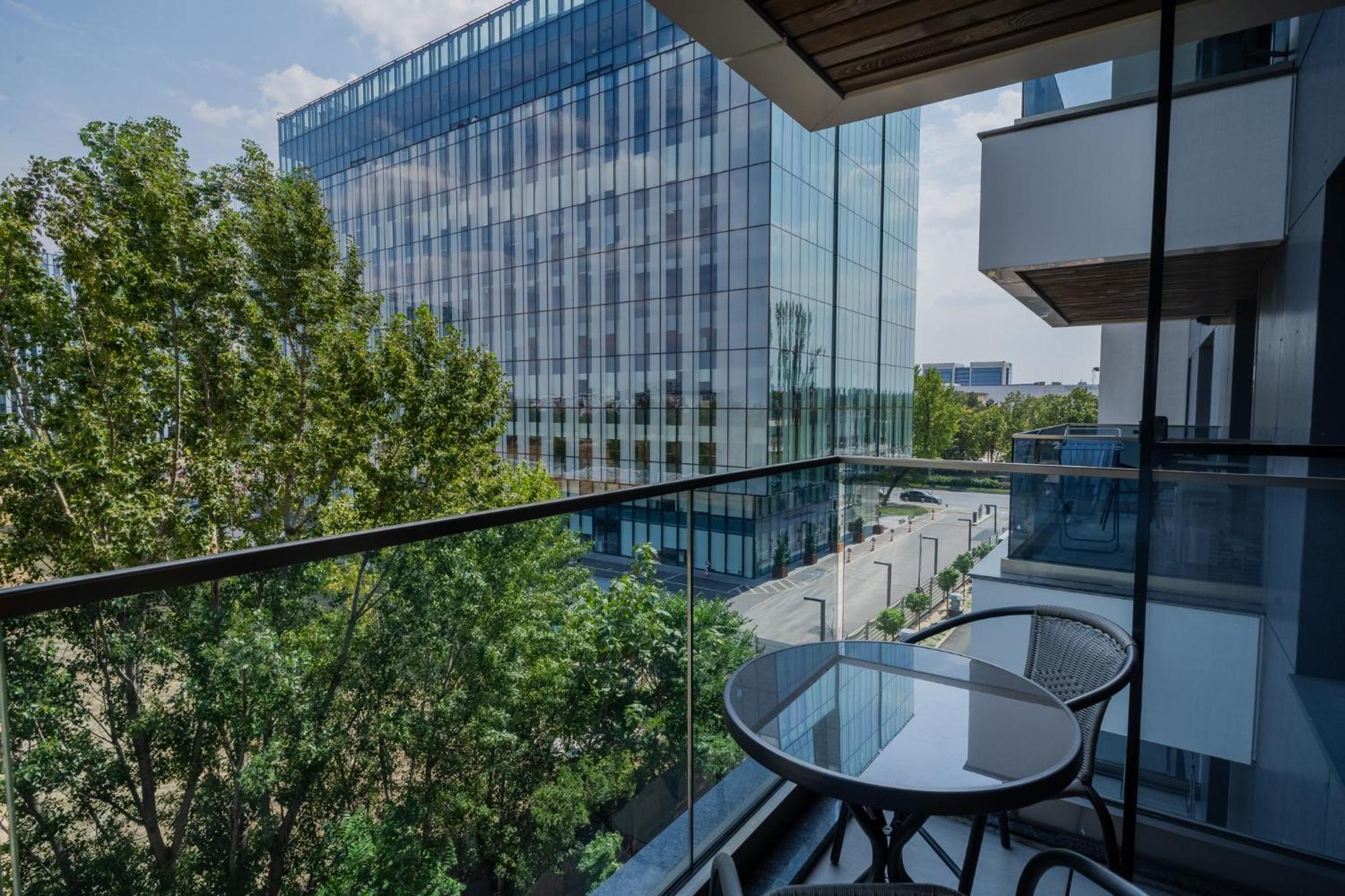 Amazing View Apartments - Iuliu Maniu & Politehnica Park Bucarest Esterno foto