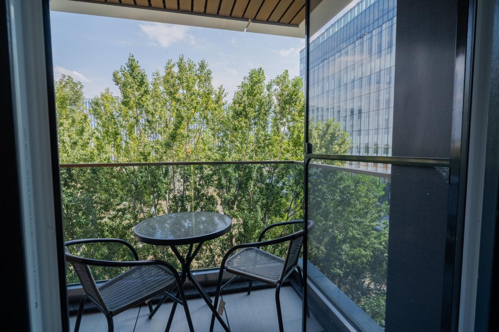 Amazing View Apartments - Iuliu Maniu & Politehnica Park Bucarest Esterno foto